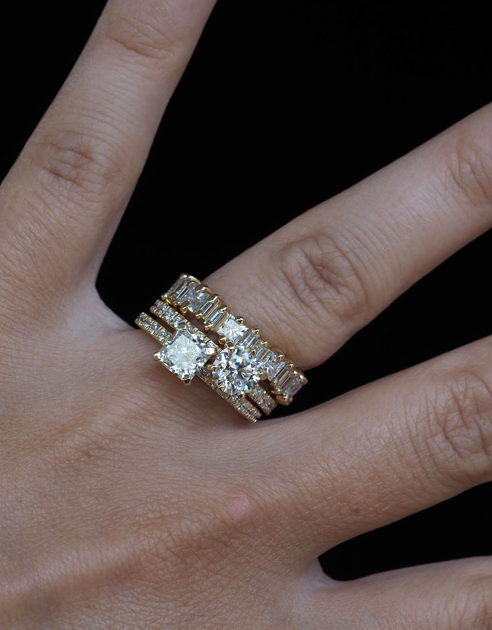 Pierścionek Infinity Band z laboratoryjnymi diamentami, 14K żółte złoto_2,6 ct
