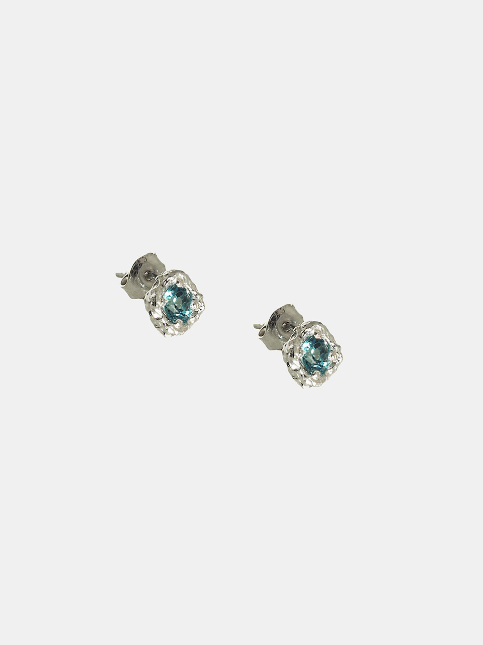 Kolczyki Desire Studs z topazami Swiss Blue, srebro próby 925